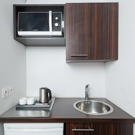 Pont Rouge , 3* 卡尔卡松