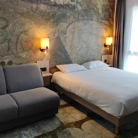 Pont Rouge , Szálloda 3*