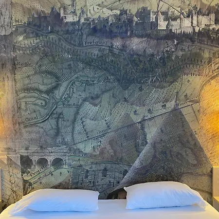 Pont Rouge , 酒店 3*