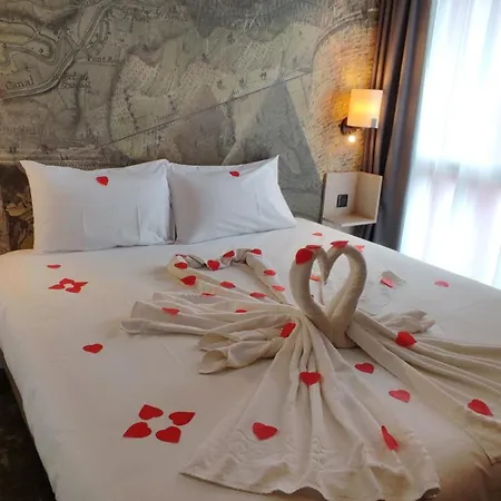 Hotell Pont Rouge , Carcassonne