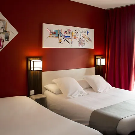 Pont Rouge , Hotell 3*