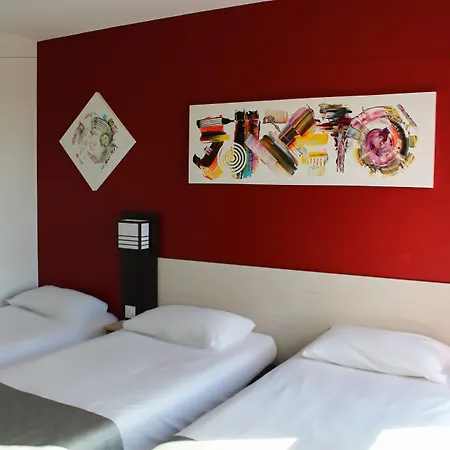 Hotel Pont Rouge , 3*