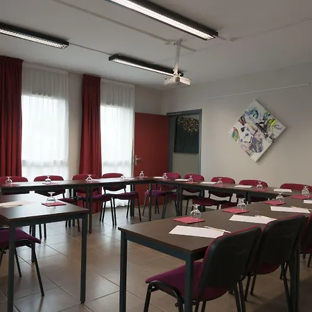 Pont Rouge , Hotel Carcassonne