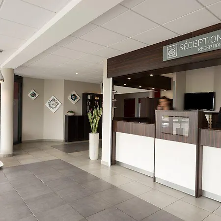 Pont Rouge , Hotel Carcasona