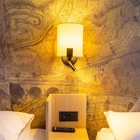 Hotell Pont Rouge ,