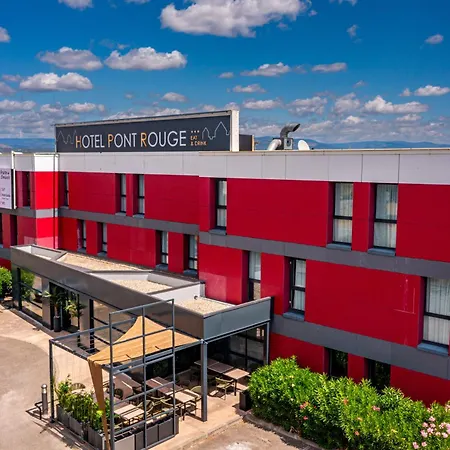 Pont Rouge , Otel