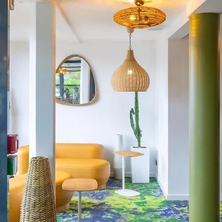 Hotell Pont Rouge ,