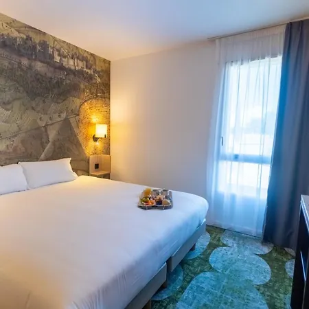 Hotell Pont Rouge , 3*