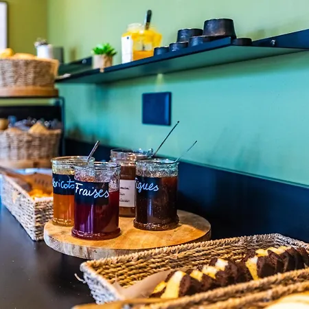 Pont Rouge , 3* Carcasona