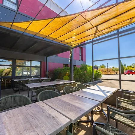 Otel Pont Rouge , 3*