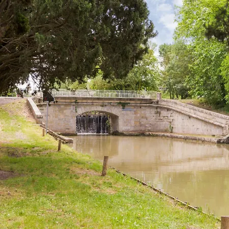 Pont Rouge ,