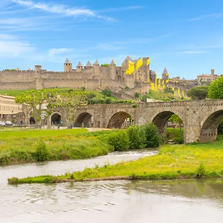 Pont Rouge , 3* Carcassonne