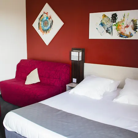 Pont Rouge , 3* Carcassonne