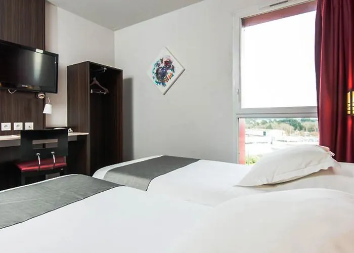 Pont Rouge , Hotel 3*