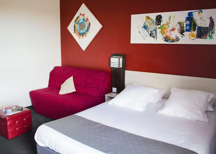 Hotel Pont Rouge , 3*