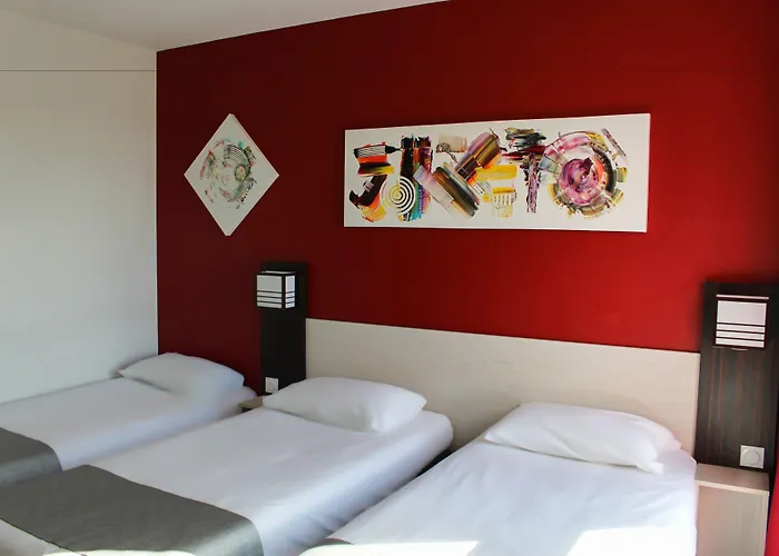 Hotel Pont Rouge , 3*