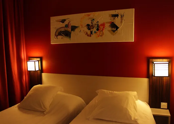 The Originals City, Pont Rouge