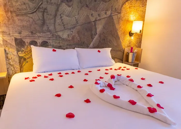 The Originals City, Pont Rouge Hotel