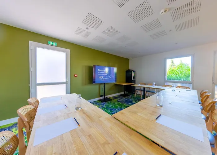 Hotel The Originals City, Pont Rouge