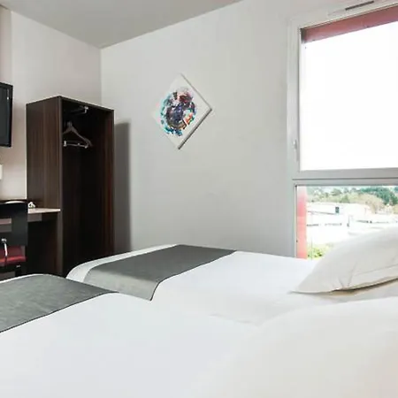 Pont Rouge , ホテル 3*