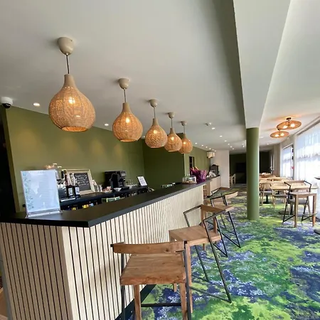 Otel Pont Rouge ,