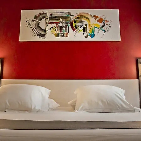 Pont Rouge , ホテル 3*